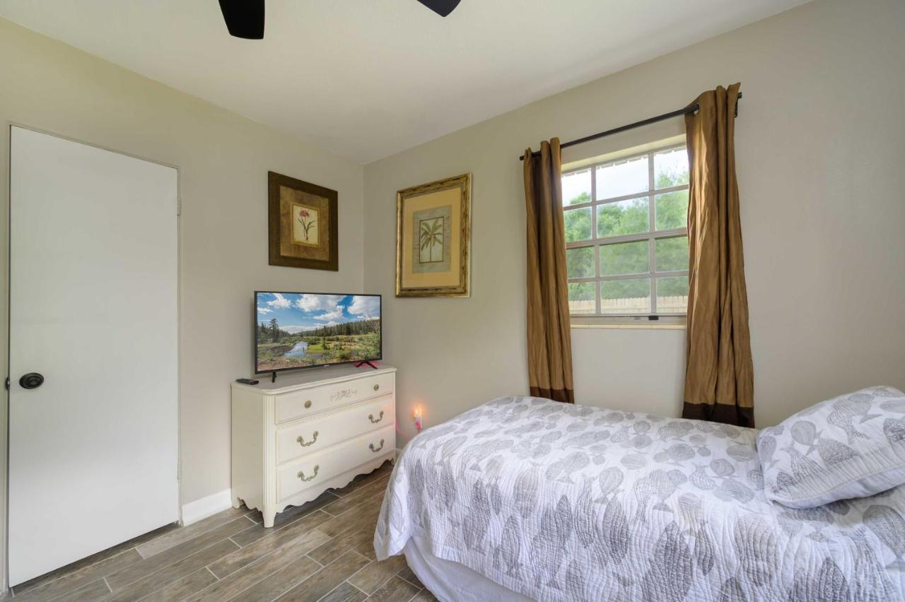 Lakefront Home With Screened Porch And Grill Winter Haven Eksteriør bilde